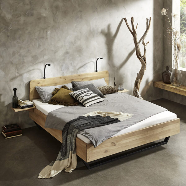 Houten-bed-Mine-compleet-met-Rough-nachtkastje eiken bed Mine