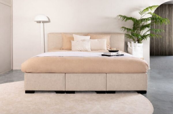 Huge-boxspring-Floryn-Bosch-1-Sgaap Huge boxspring Floryn Bosch 1 Sgaap